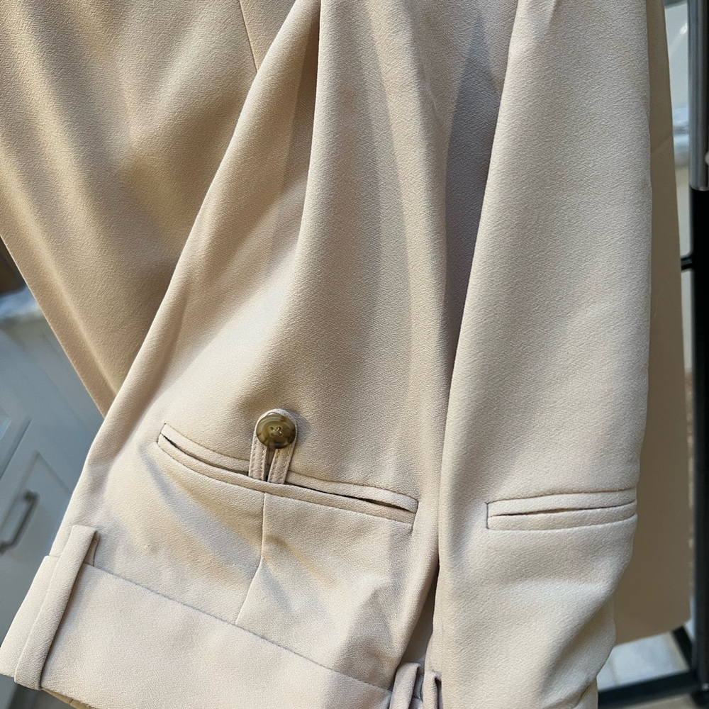 J crew essential trousers in city crepe light khaki size 8